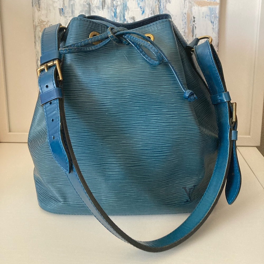 Louis Vuitton Blue Epi Leather Noé Mini Bucket Bag